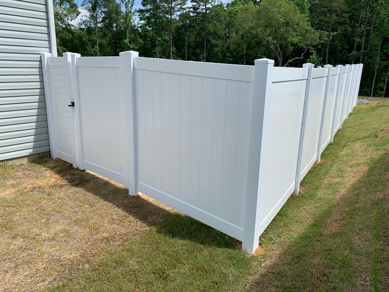 privacy vinyl fence | Best choice 4 fencing charlotte NC.