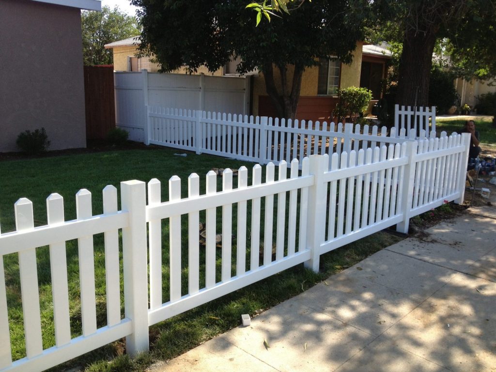 Vinyl Picket fence installation near Charlotte, NC